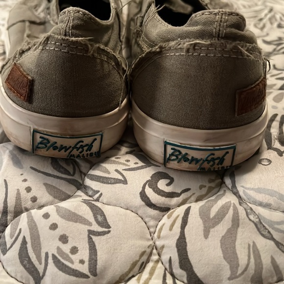 Blowfish Slip on shoes. - Picture 2 of 4